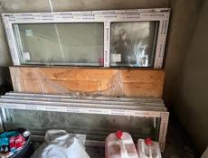 Продаю дверь для домика новая 2 шт