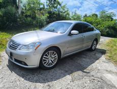 Nissan fuga