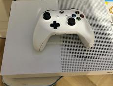 X BOX - ONE S 1 Tb . Как новый . Покупали за 27500 руб. 6 месяцев назад . 