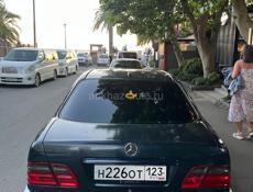 Mercedes-Benz E-Класс