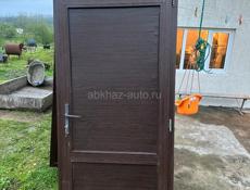 Продаю пластиковые двери 