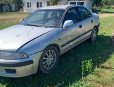 Mitsubishi Carisma