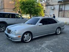 Mercedes-Benz E-Класс