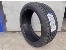 225/45R18 