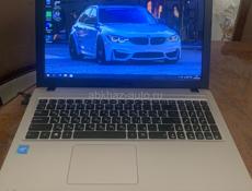 Ноутбук ASUS