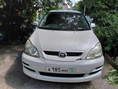 Toyota Ipsum