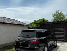 Lexus LX