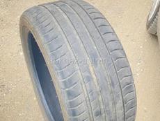 245/40 R18
