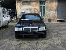 Mercedes-Benz 811