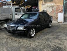 Mercedes-Benz 811