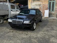 Mercedes-Benz 811