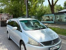 Mitsubishi Grandis