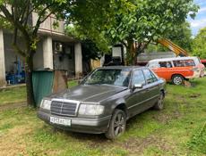 Mercedes-Benz 124