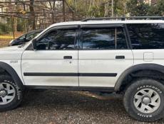 Mitsubishi Montero