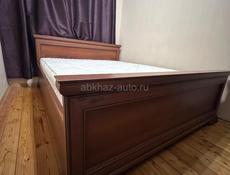 Кровать с матрасом