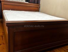 Кровать с матрасом