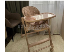 Продается стульчик для кормления Happy Baby