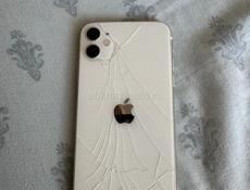 iPhone 11.Восстановленный.Задняя крышка разбита. 
