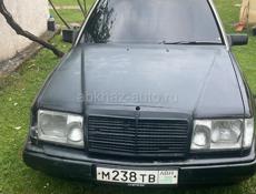 Mercedes-Benz 124