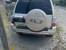 Suzuki XL7