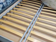 Продам кровать духспальную с матрасом