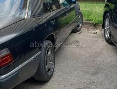 Mercedes-Benz 124
