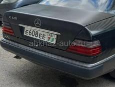 Mercedes-Benz 124