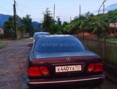 Mercedes-Benz E-Класс