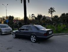 Mercedes-Benz 124