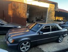 Mercedes-Benz 124