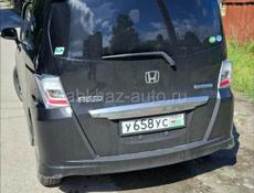 Honda FR-V