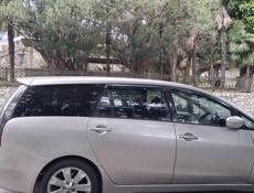 Mitsubishi Grandis