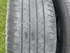 Продаю 4 шины б/у R19 235/55