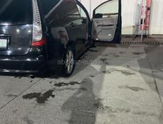 Mitsubishi Grandis