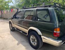 Nissan Terrano