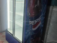 Холодильник витринный