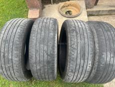 Продаю 4 шины R19 235/55