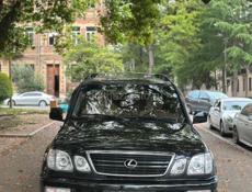 Lexus LX