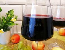 Продается черное вино из винограда САПЕРАВИ И ИЗАБЕЛЛА ..А ТАКЖЕ БЕЛОЕ ВИНО из РКАЦИТЕЛИ Сухое ..Есть в большом объеме по 200р …Село Адзюбжа 9672901 …Торг в большом количестве