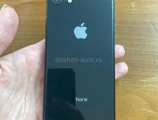 айфон 8 , разбит экран ,нужно менять 
