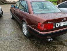 Audi 100