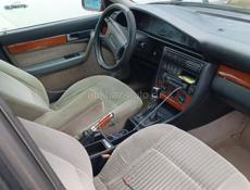 Audi 100