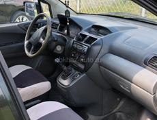 Mitsubishi Space Wagon