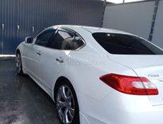 Nissan fuga