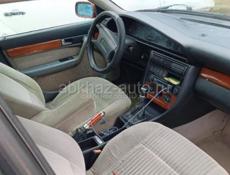 Audi 100