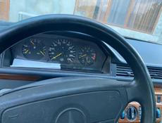 Mercedes-Benz 124