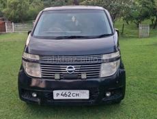 Nissan Elgrand