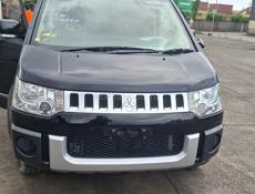 Mitsubishi Diamante