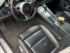 Porsche 928