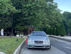 Mercedes-Benz 200-Series